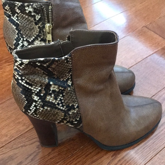 Boots - Picture 2 of 3